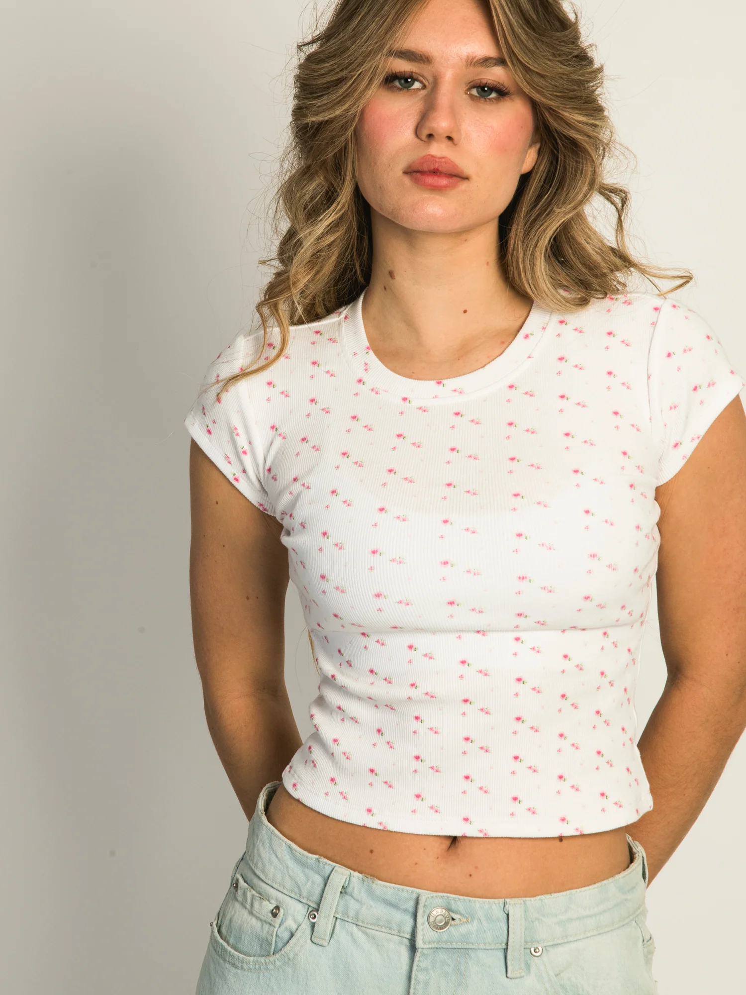 HARLOW DITSY RIBBED BABY TEE - WHITE - Image 4