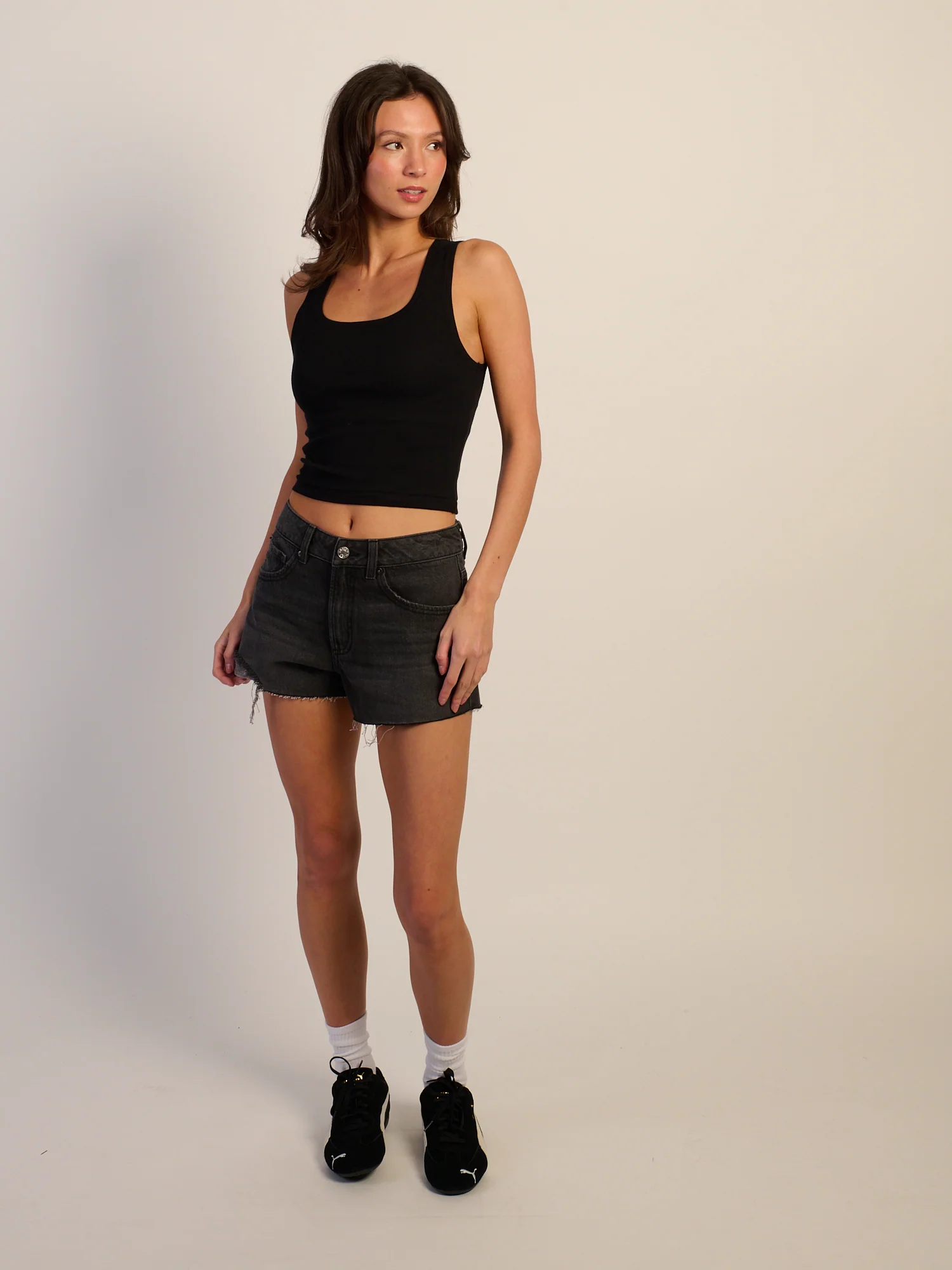 HARLOW ESSENTIAL SQUARENECK TANK - BLACK - Image 3