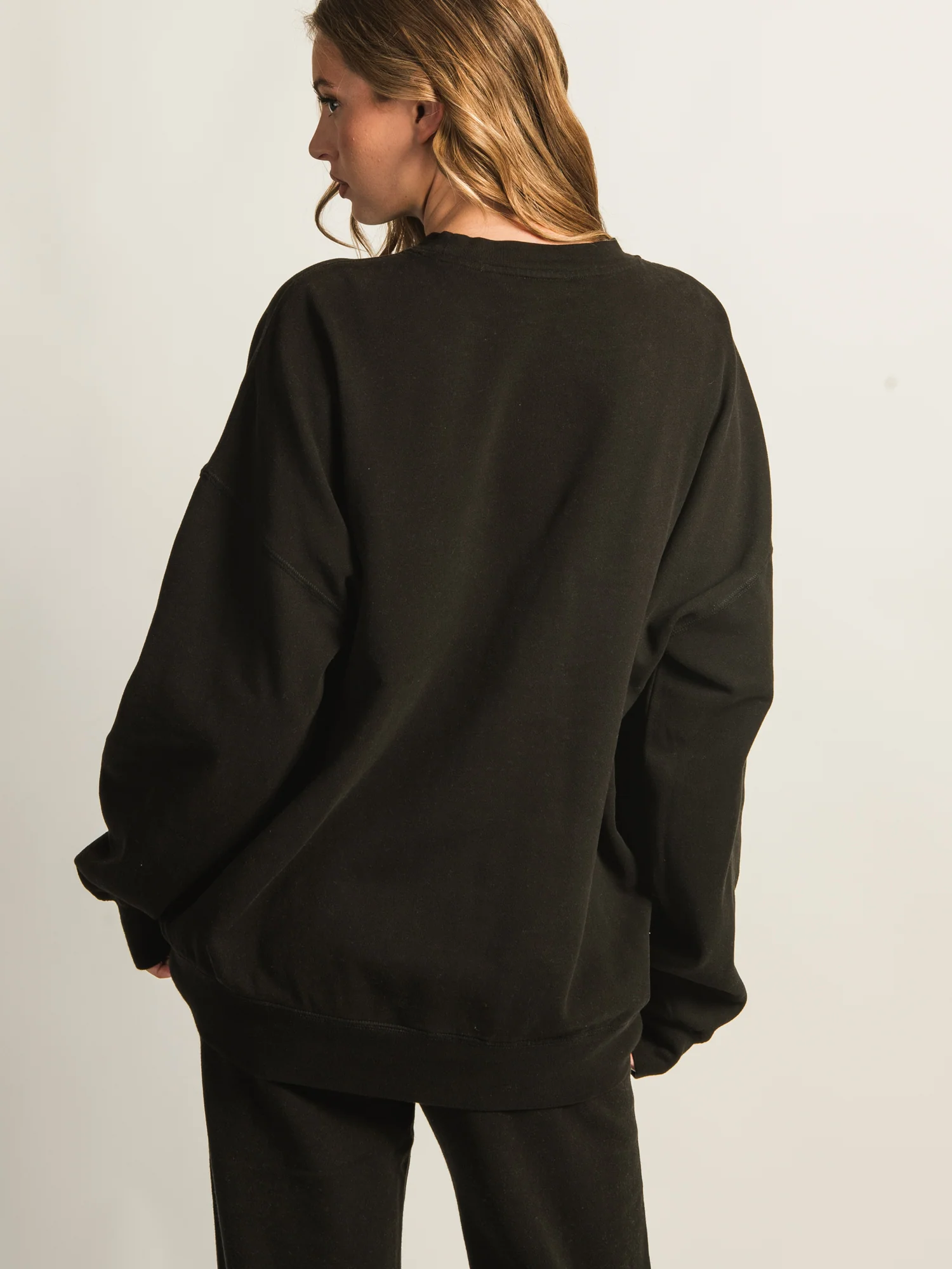 HARLOW MICHELLE CREWNECK - BLACK - Image 6
