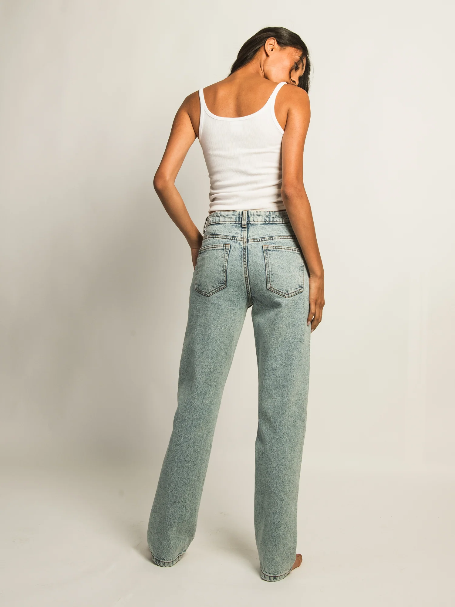 HARLOW MID-RISE STRAIGHT JEAN - LIGHT WASH - Image 5