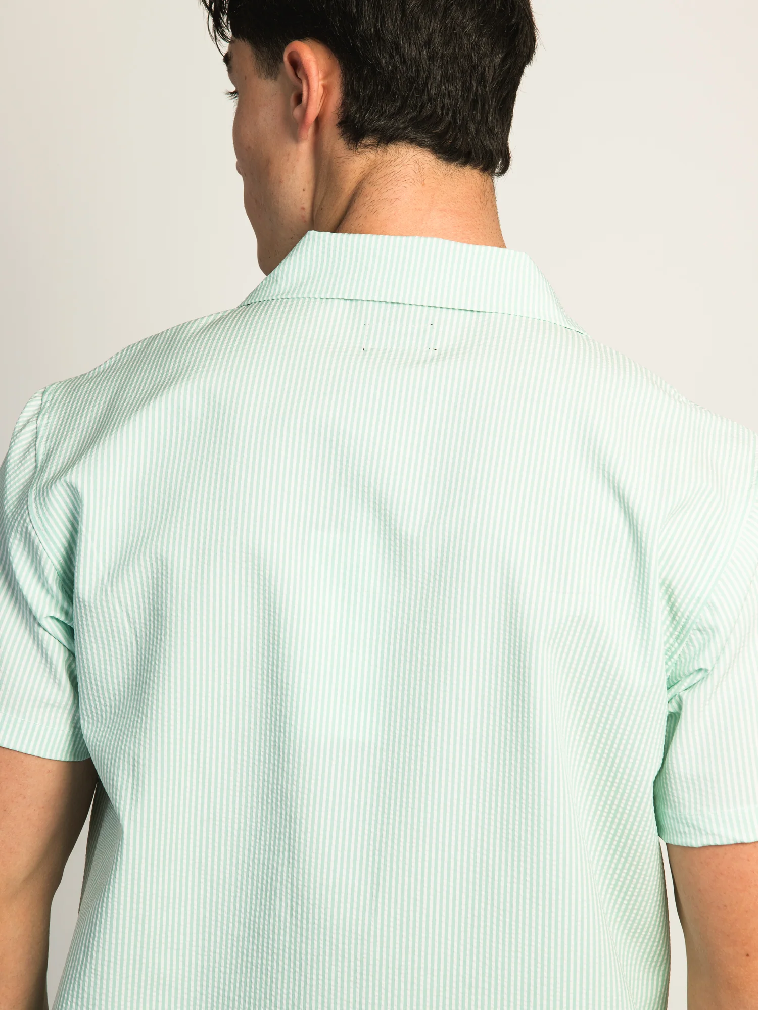 ISLAND HAZE SEERSUCKER SHORT SLEEVE WOVEN SHIRT - SKY BLUE - Image 5