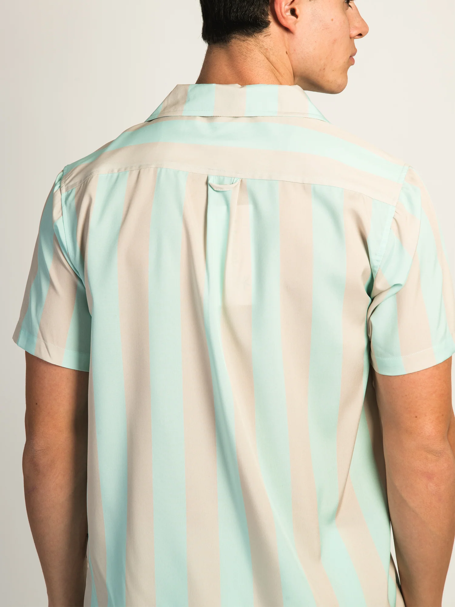 ISLAND HAZE VERTICAL STRIPE SHORT SLEEVE WOVEN SHIRT - Image 5