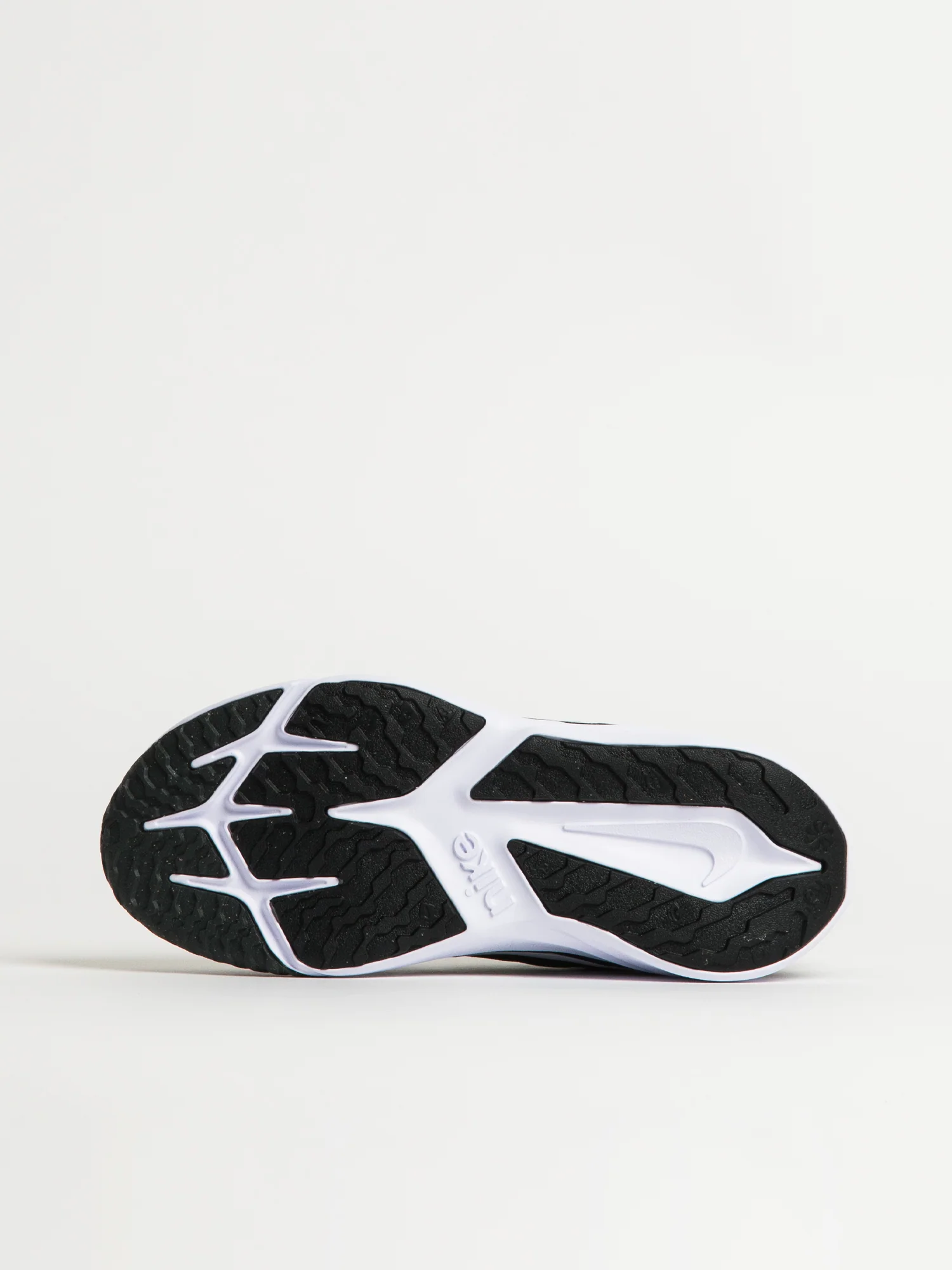 KIDS NIKE STAR RUNNER 4 SHOES - BLACK/WHITE - Image 6