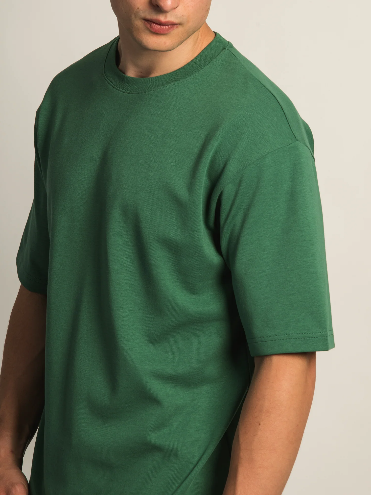 KOLBY KEEP COOL BOXY FIT TEE - PINE - Image 6