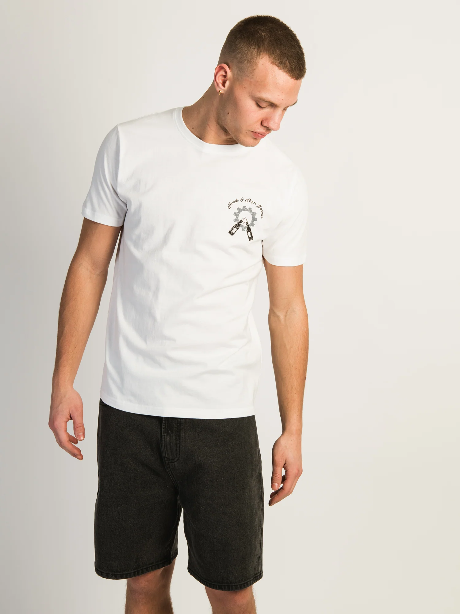 KOLBY GRAPHIC T-SHIRT- HOODIES AND HOPS - Image 4