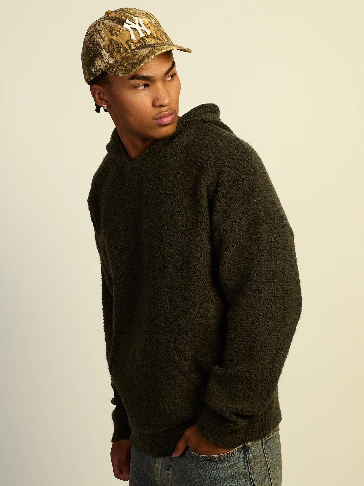 KOLBY RELAXED FIT TEXTURED HOODIE - FOREST - Image 4
