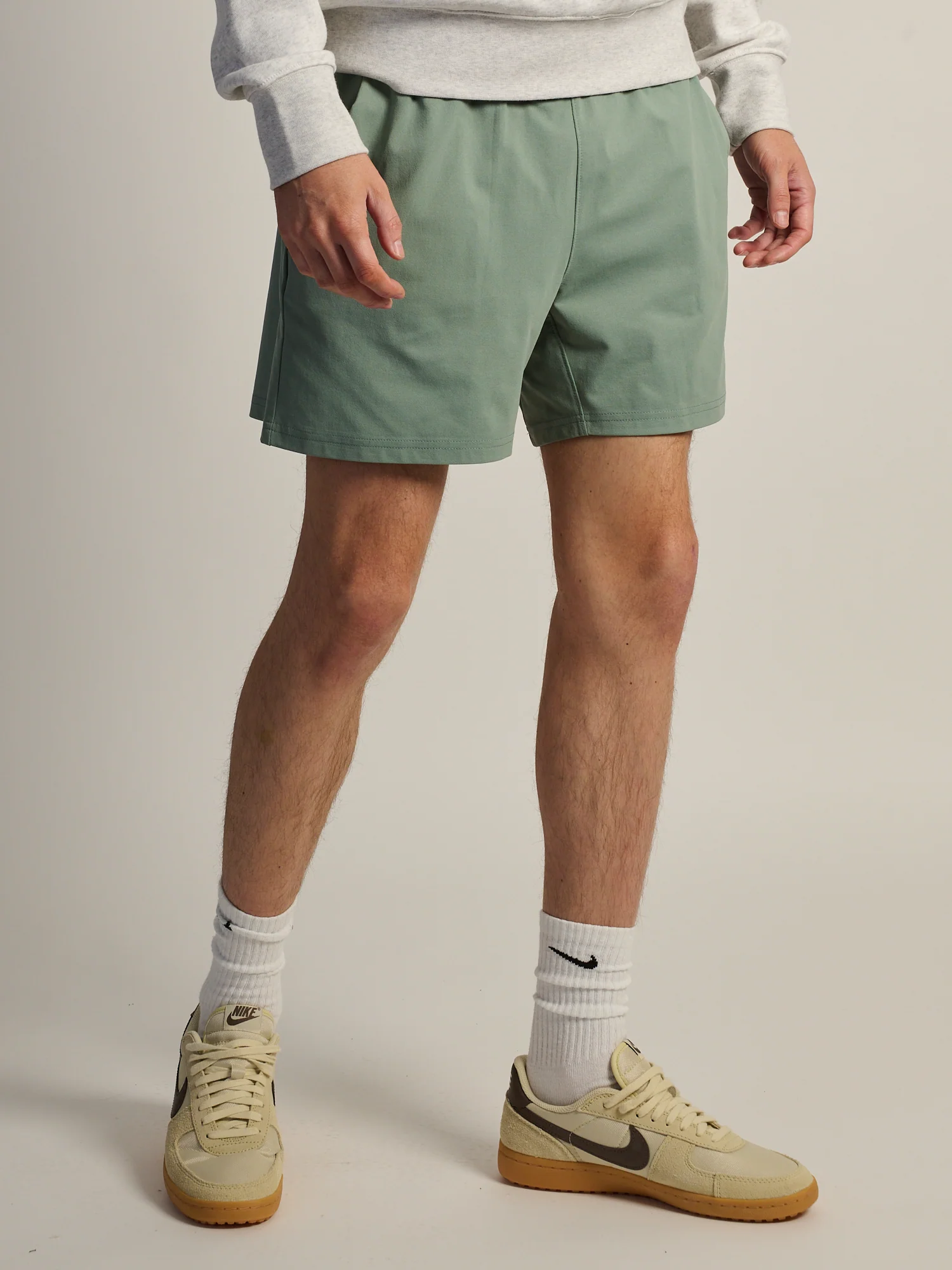 KOLBY STRETCH PULL ON SHORT - DUSTY GREEN - Image 3