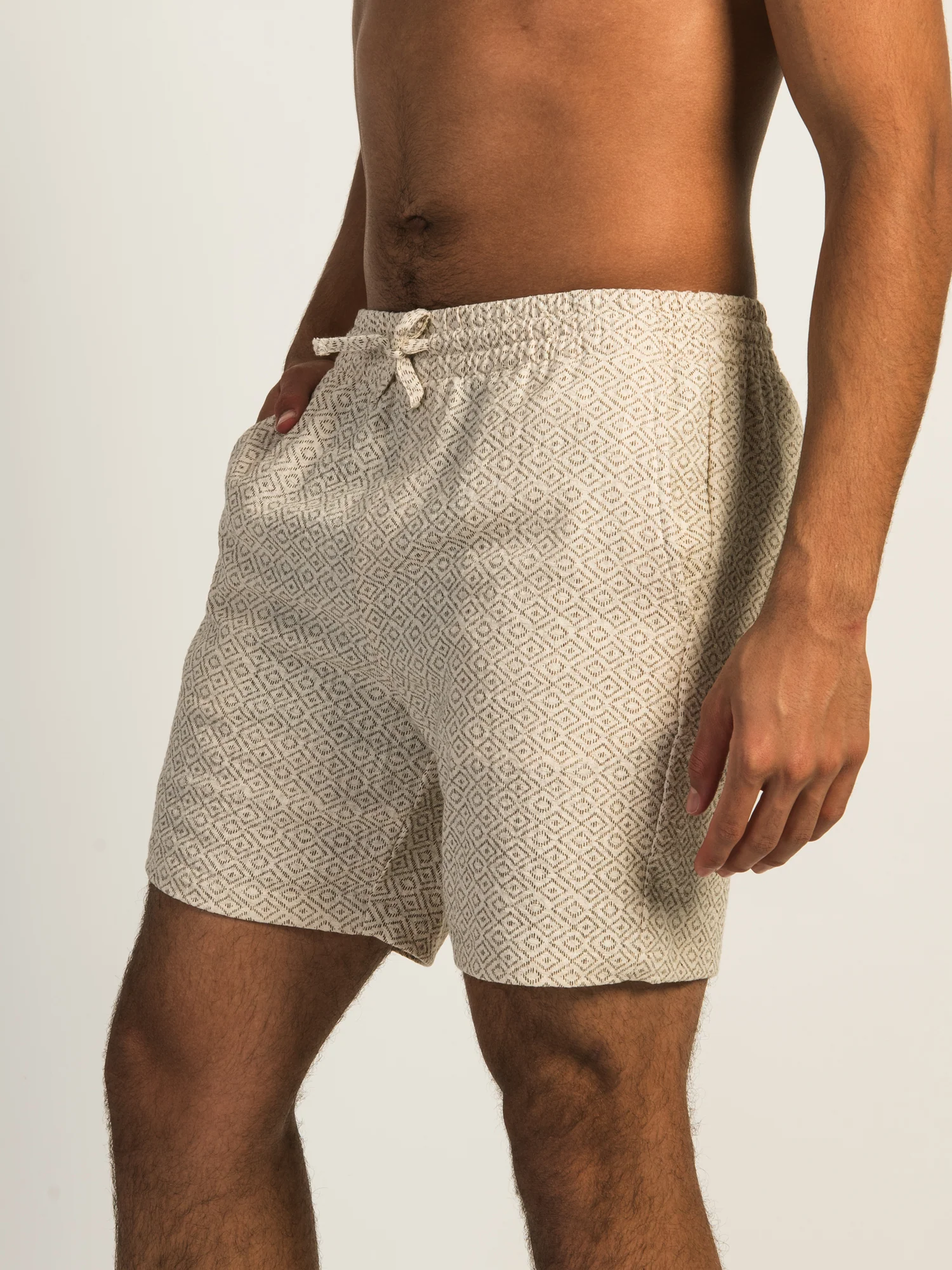 KOLBY TEXTURED SHORT - CREAM - Image 4