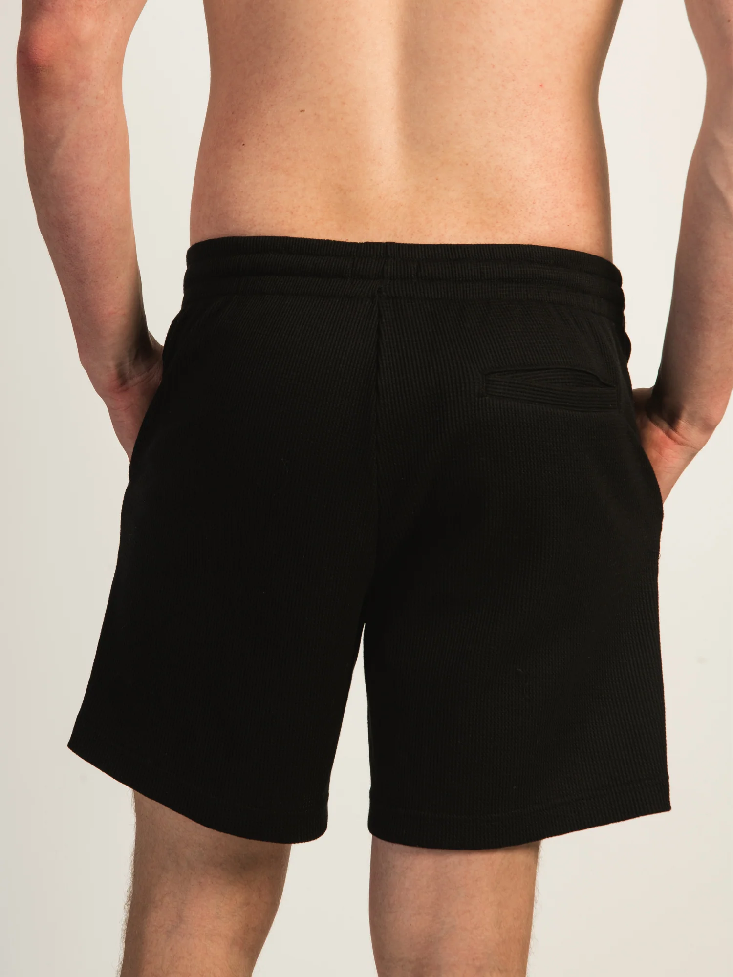 KOLBY WAFFLE SHORT - BLACK - Image 3
