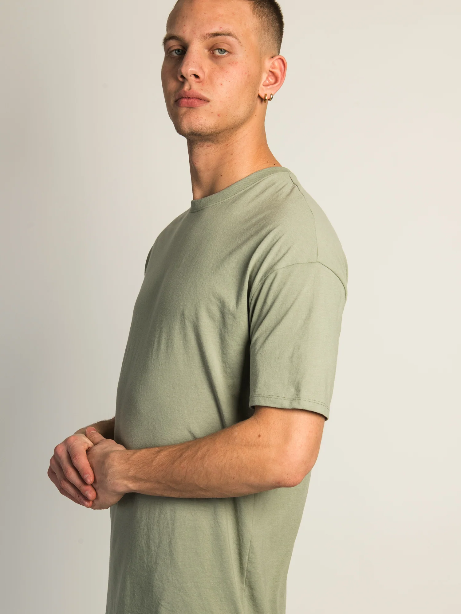 LONG FIT T-SHIRT- SAGE - Image 4