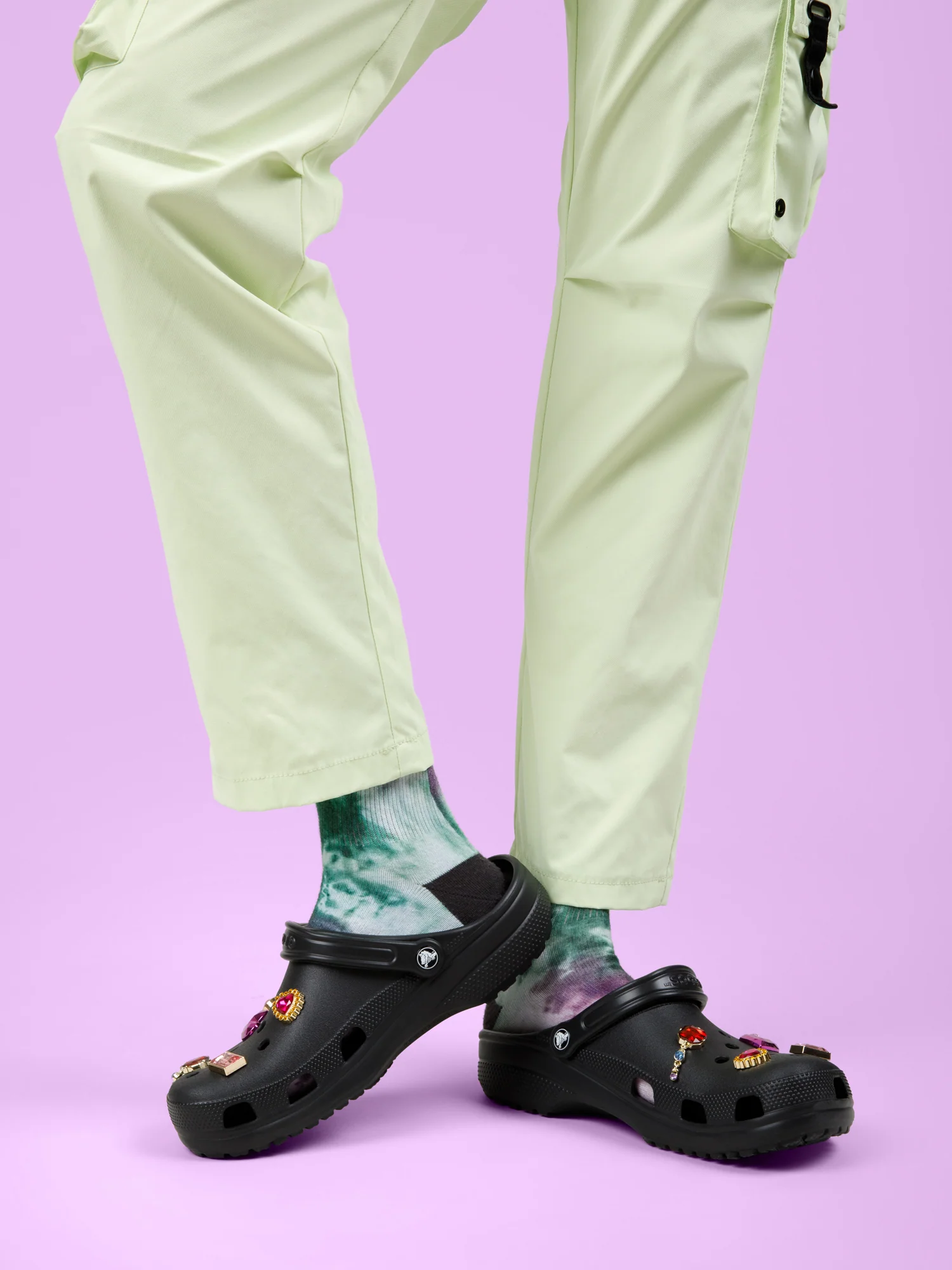 MENS CROCS CLASSIC CLOGS - BLACK - Image 3
