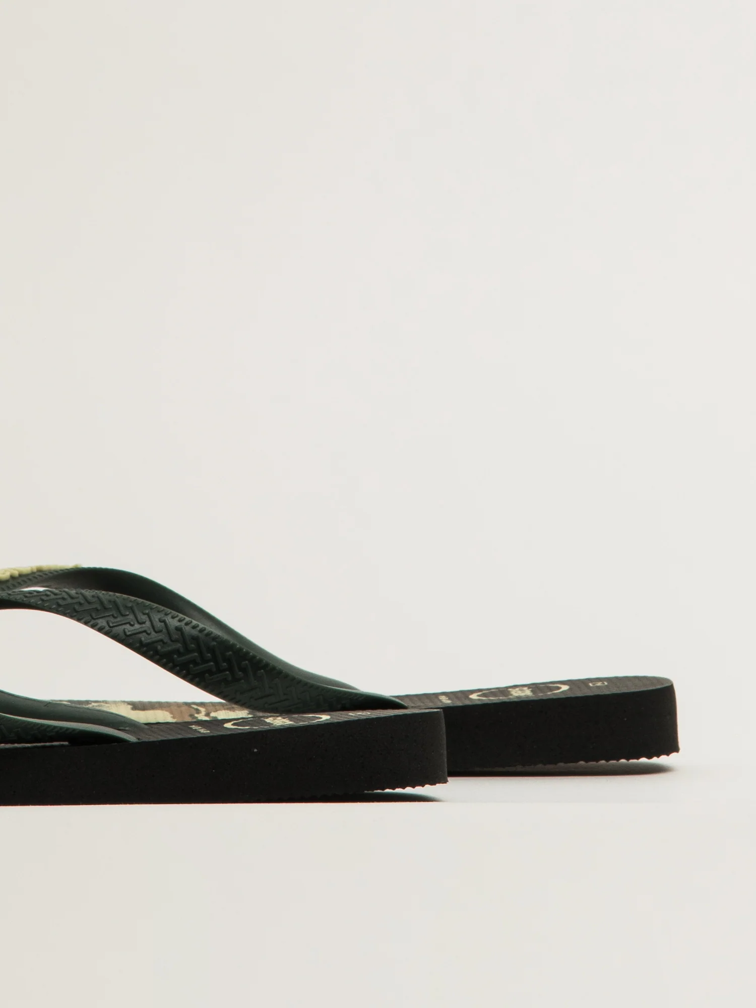 MENS HAVAIANAS TOP CAMO - GREEN - Image 7