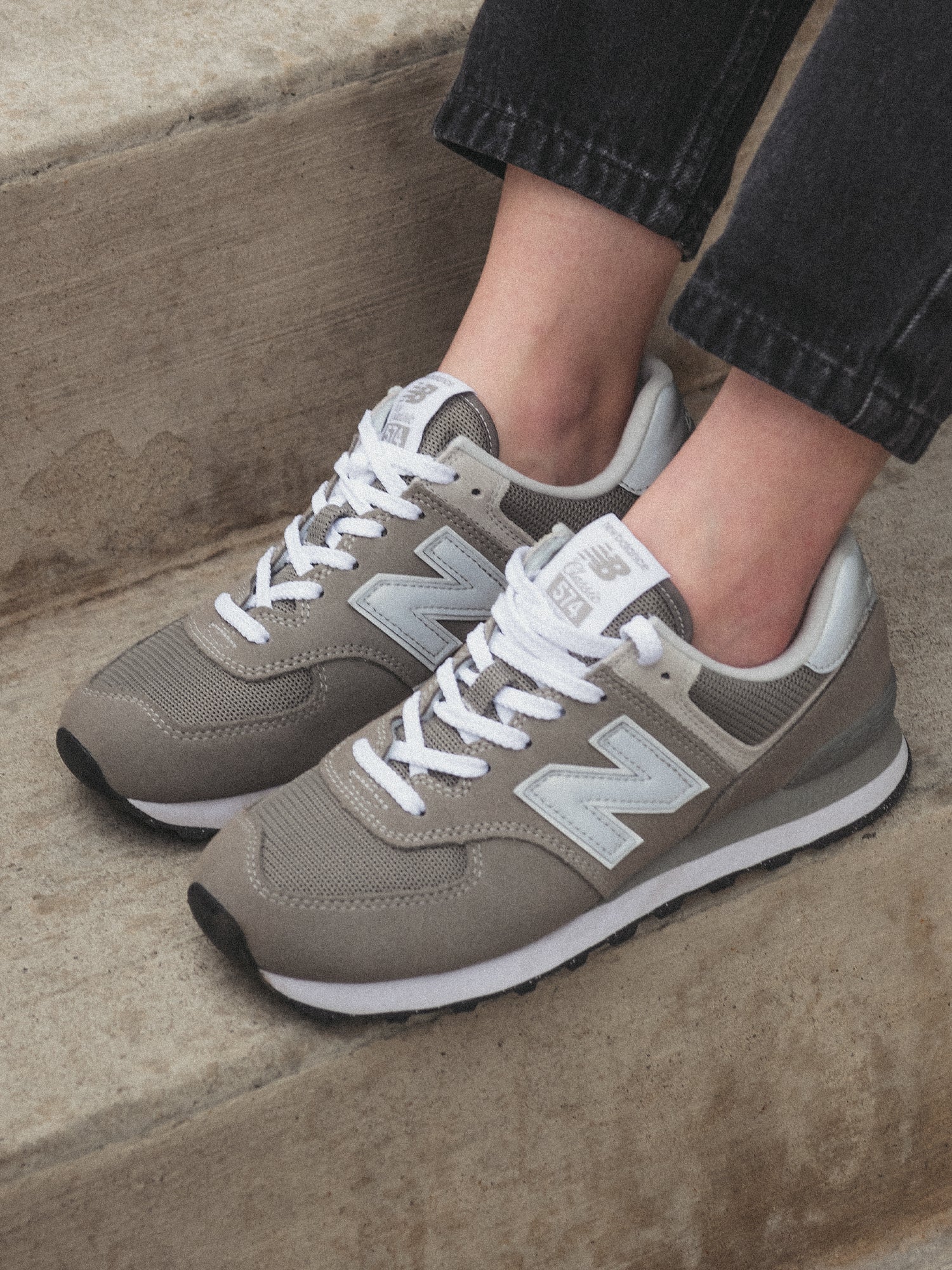 MENS NEW BALANCE THE 574 SNEAKER - CLOUD/WHITE - Image 3