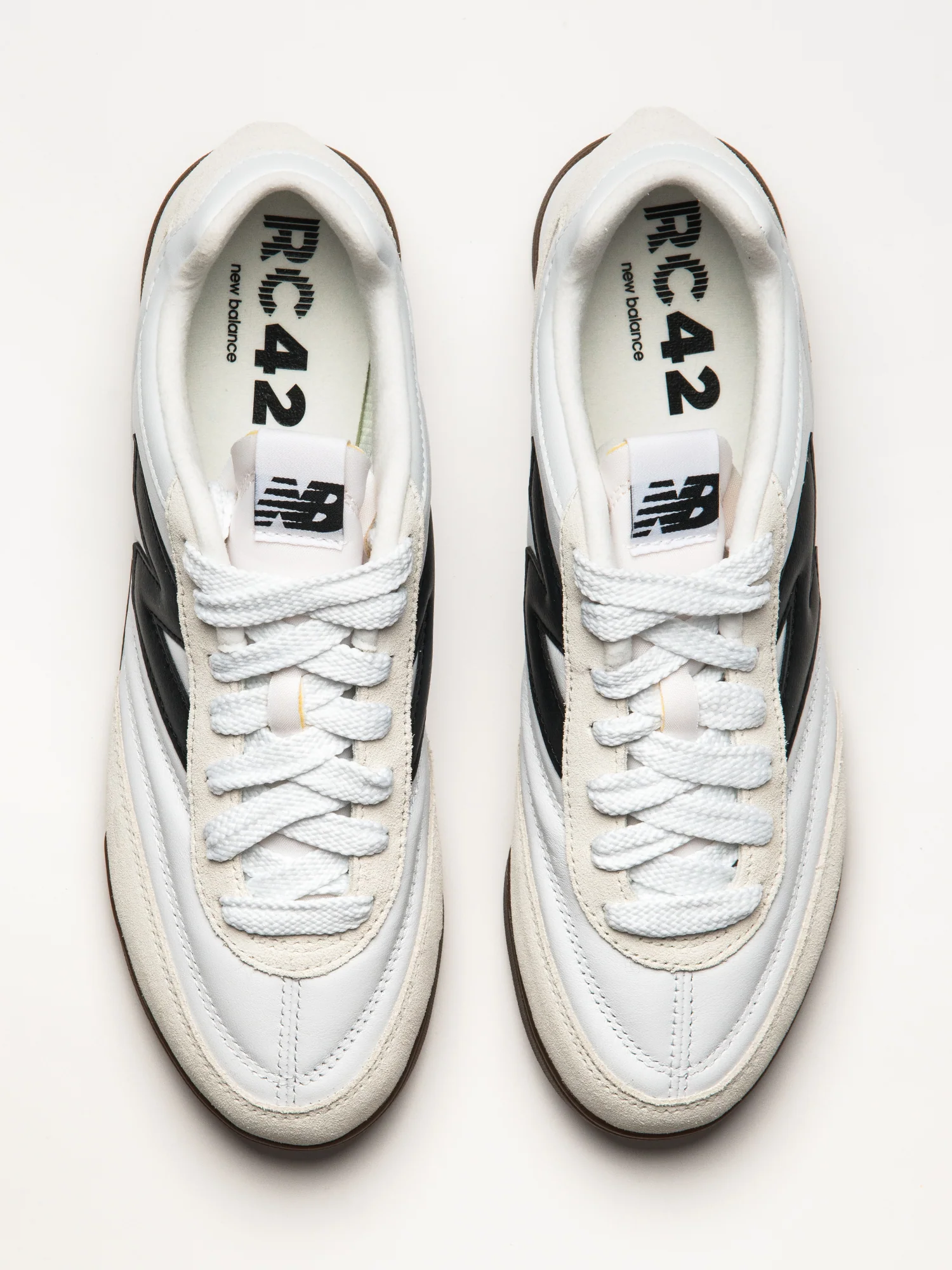 MENS NEW BALANCE THE RC42 SNEAKER - WHITE/BLACK - Image 4
