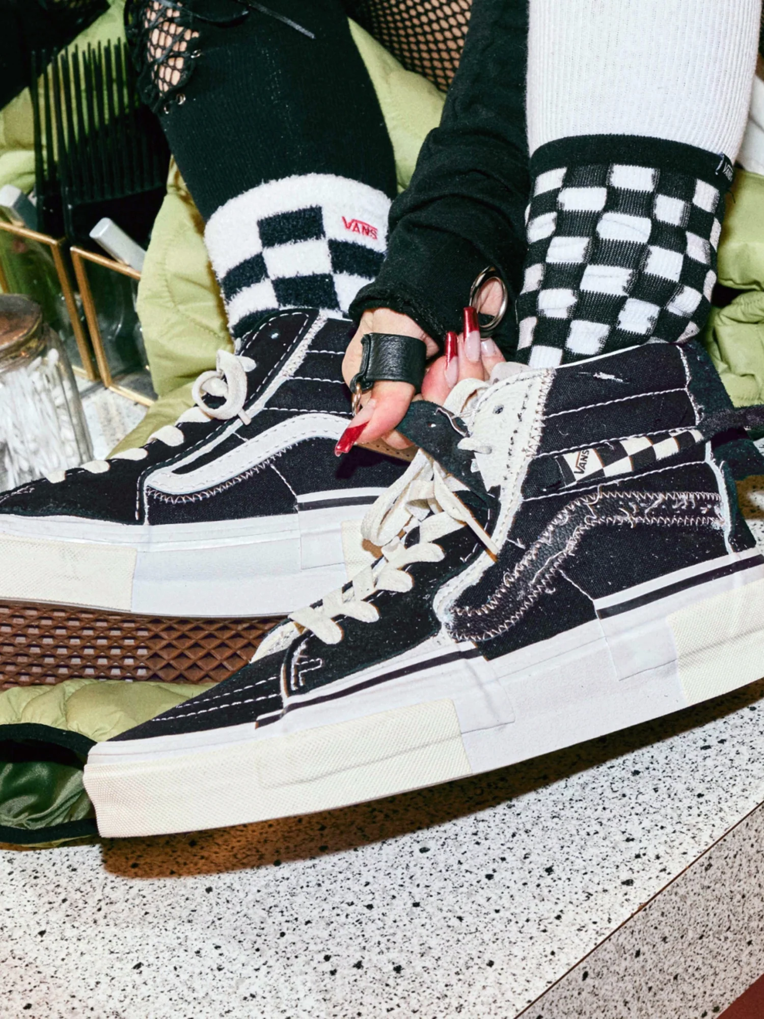 MENS VANS SK8 HI RECONSTRUCT - CLEARANCE - Image 6