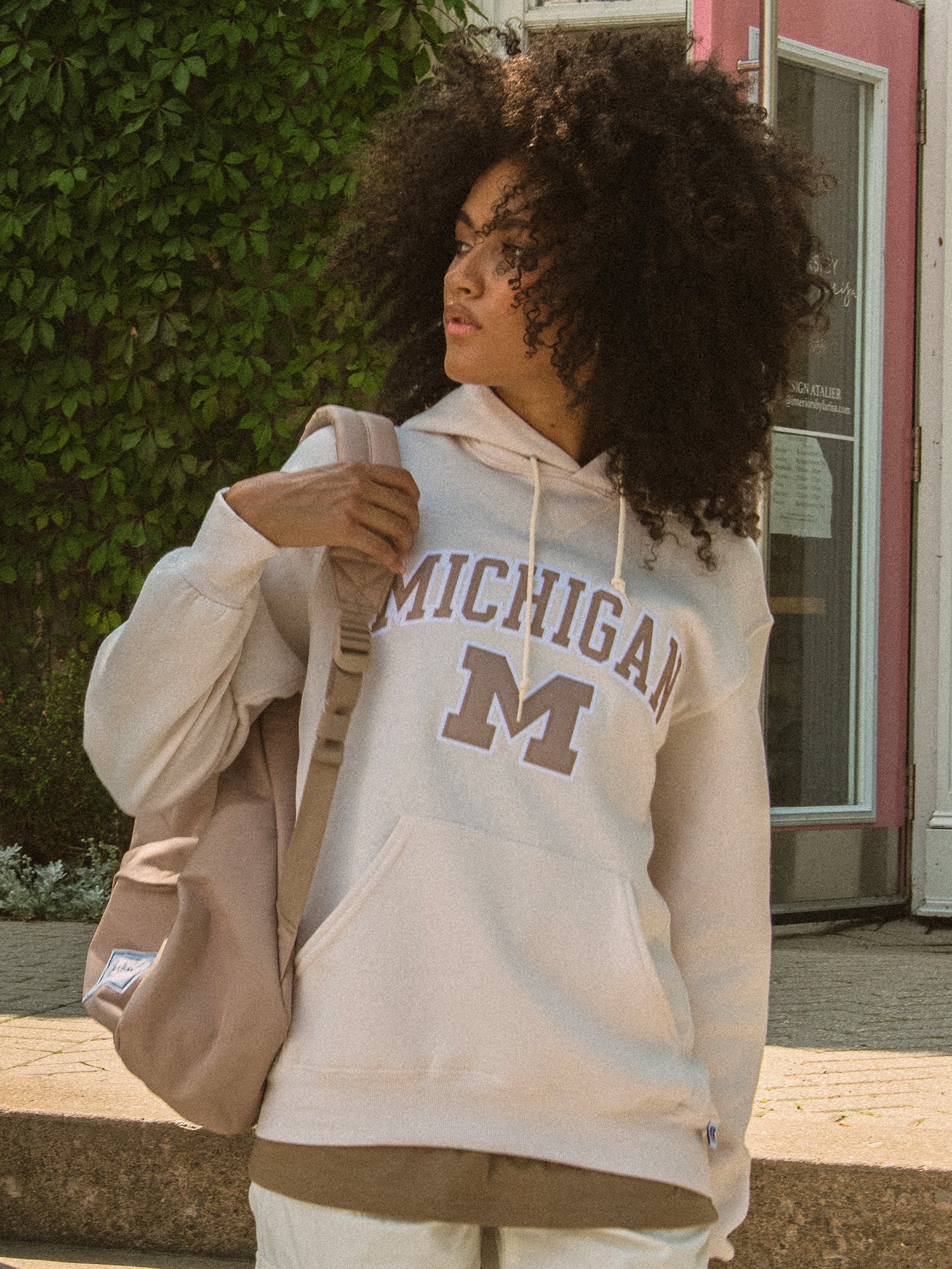 NCAA MICHIGAN PULLOVER HOODIE - Image 2