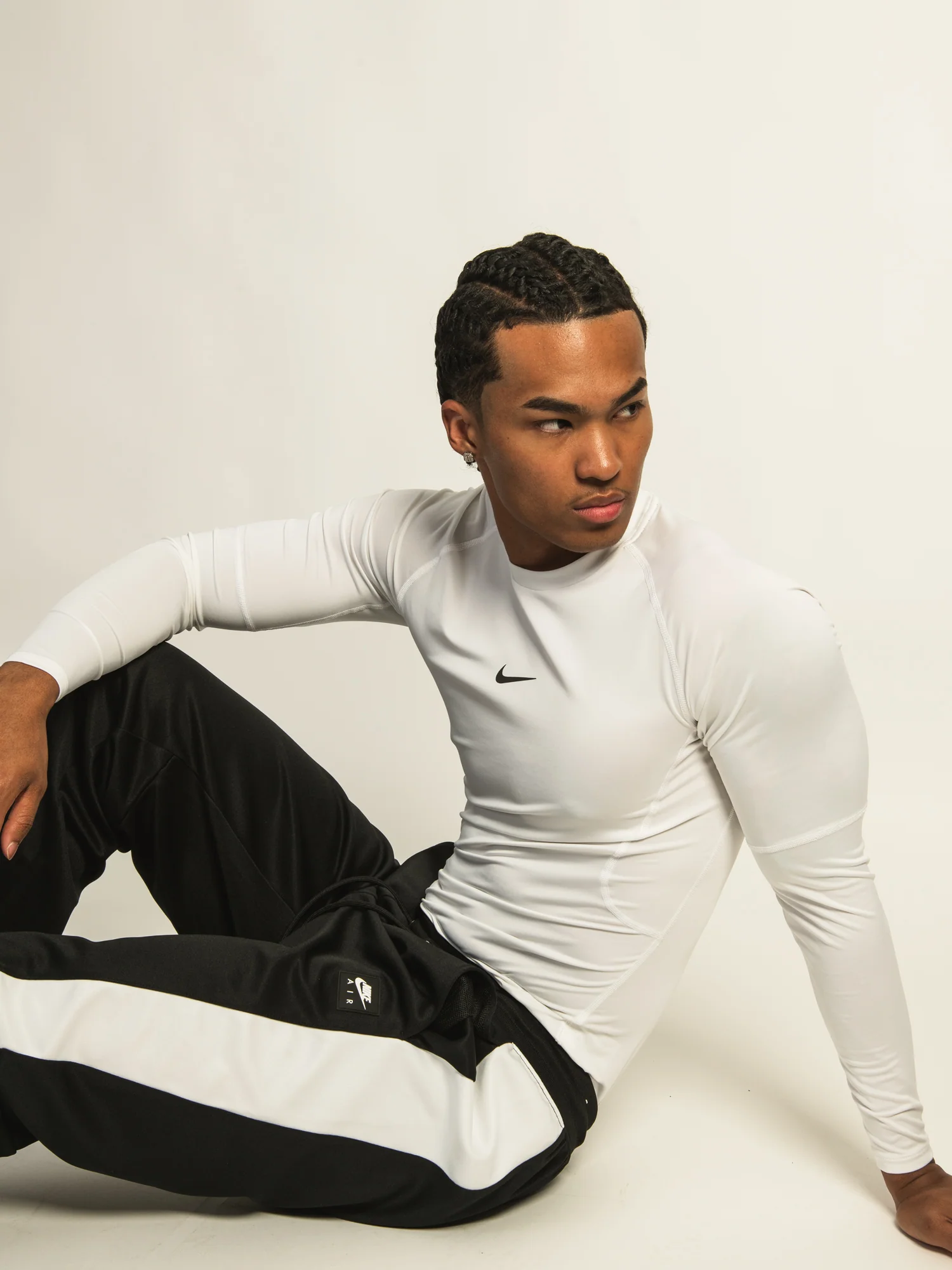 NIKE DRI-FIT LONG SLEEVE FITNESS TOP - Image 8