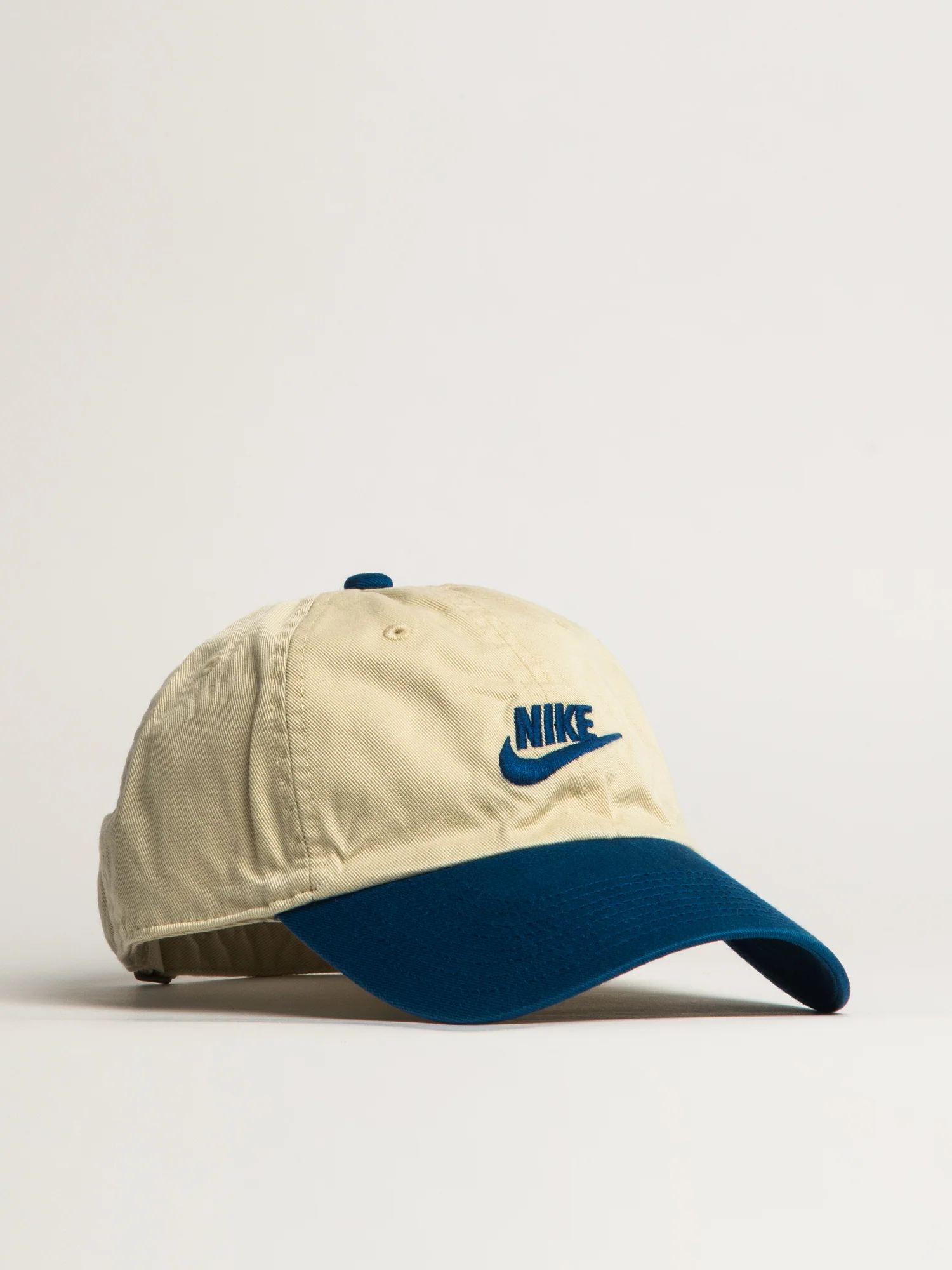 NIKE FUTURA CLUB CAP - BEIGE