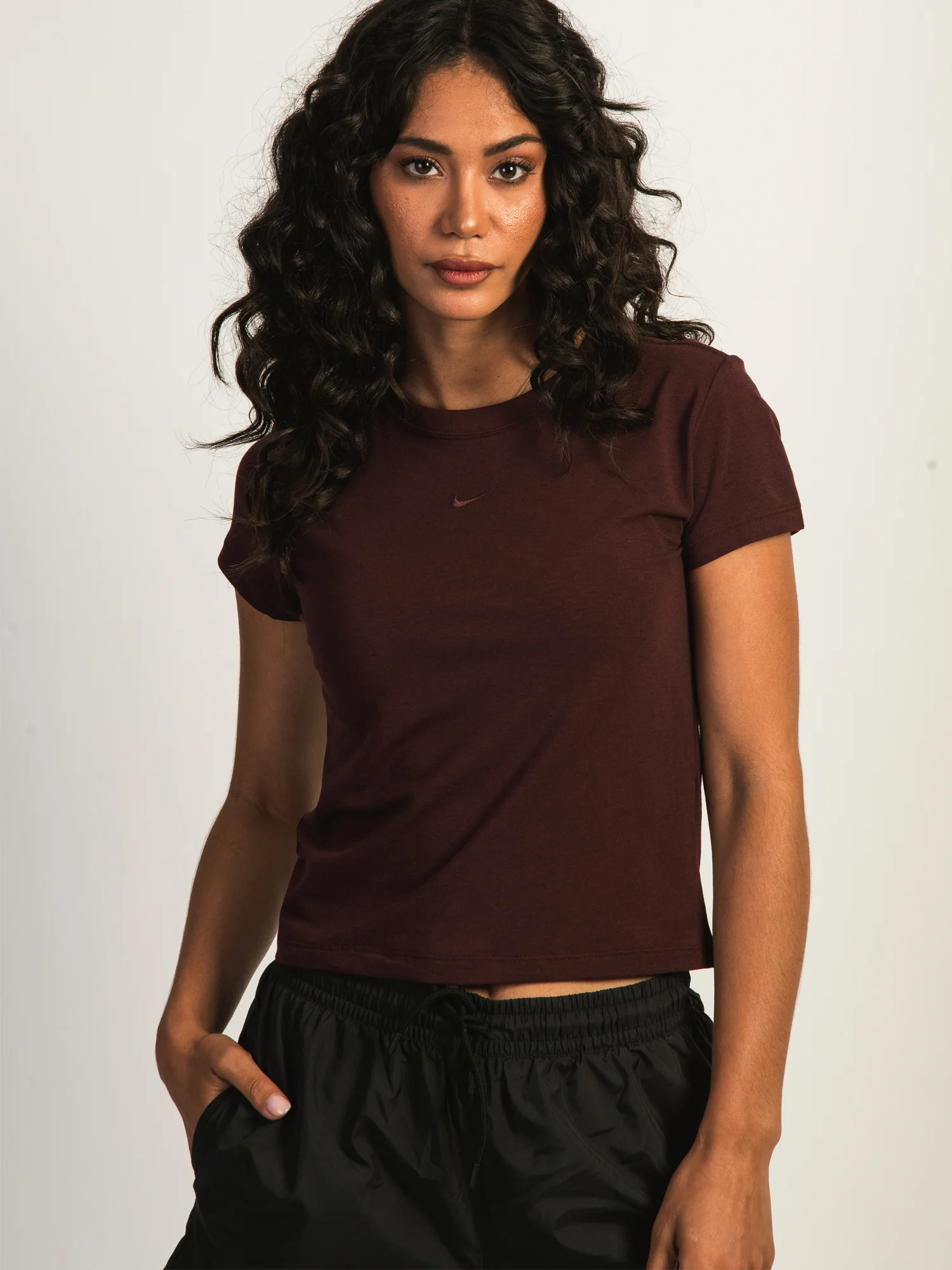 NIKE SPORTSWEAR CHILL KNIT CROP TEE - BURGUNDY - Image 3