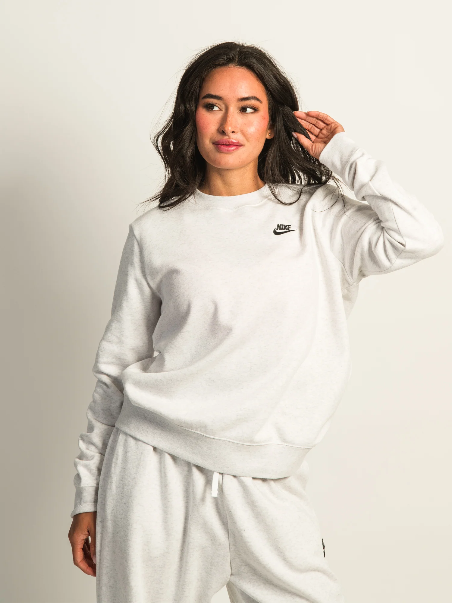 NIKE SPORTSWEAR CLUB FLEECE CREW - BIRCH - Image 2