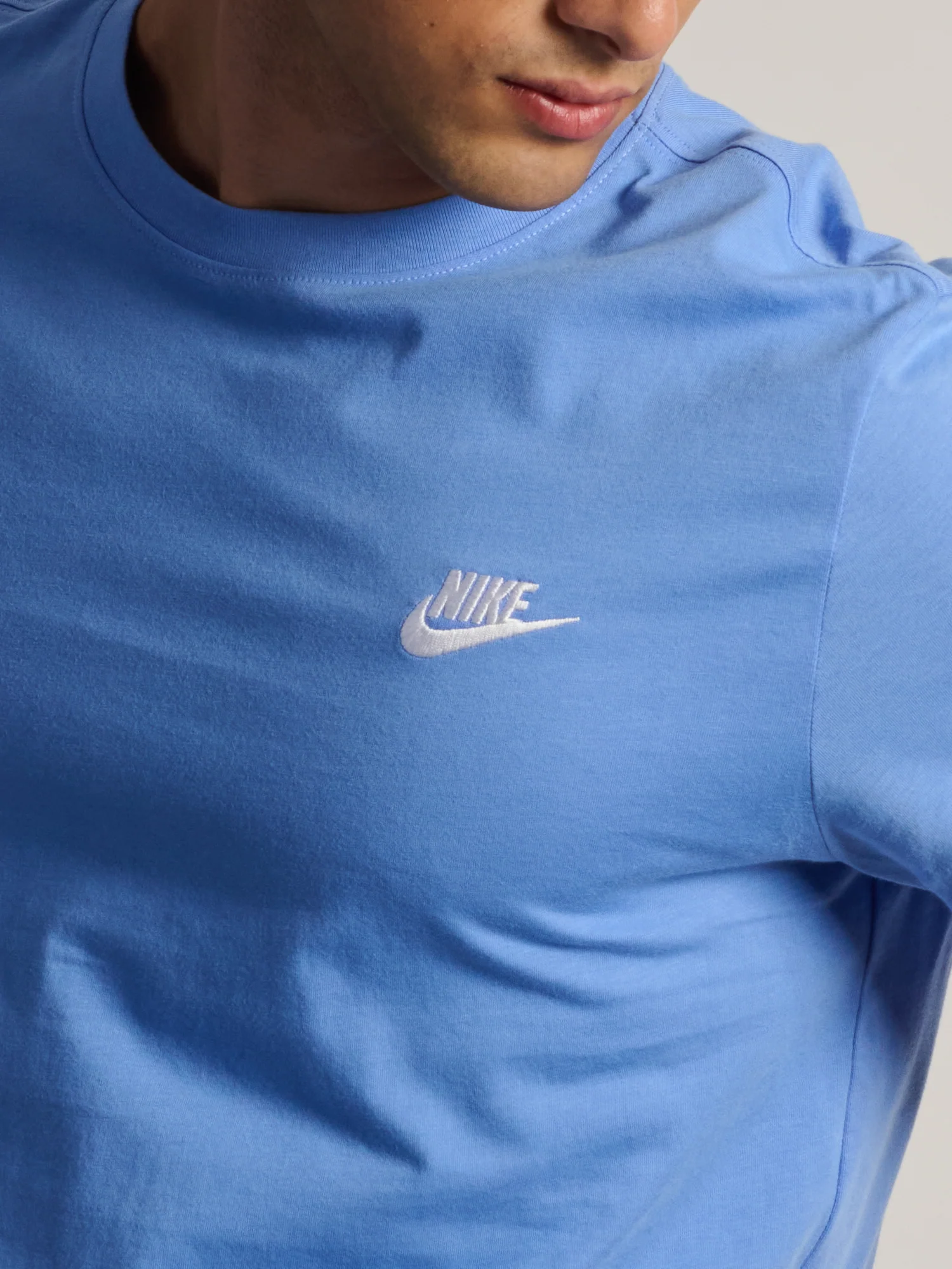 NIKE SPORTSWEAR CLUB T-SHIRT - ROYAL PULSE - Image 4