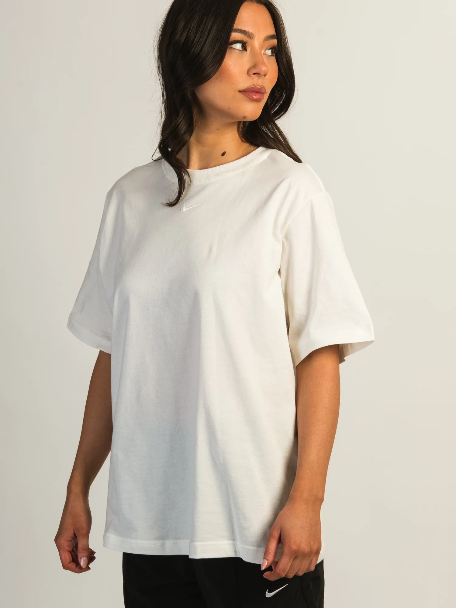NIKE SPORTSWEAR ESSENTIAL OVERSIZED T-SHIRT - Image 5
