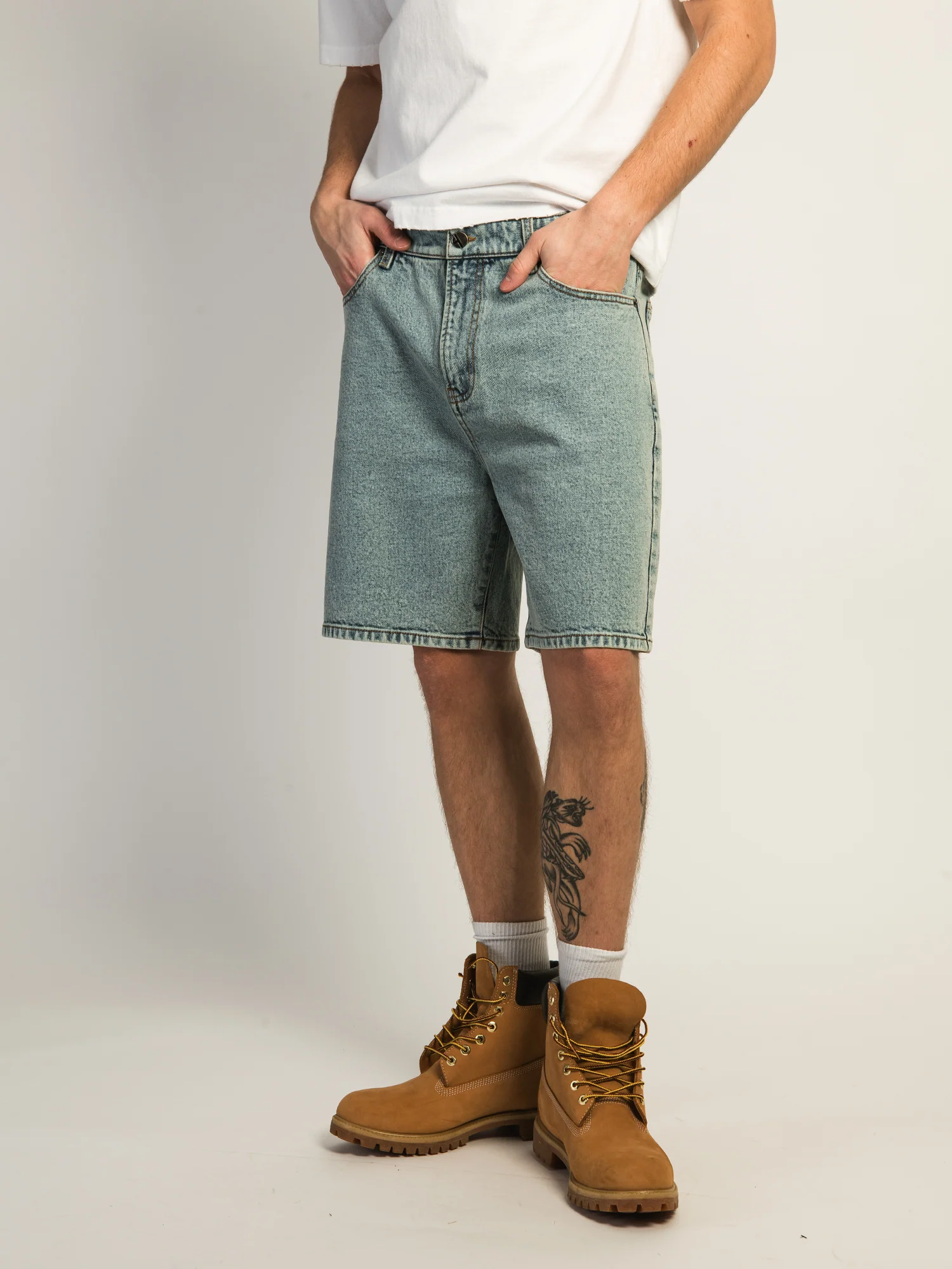 TAINTED DENIM SHORT - LIGHT WASH - Image 3