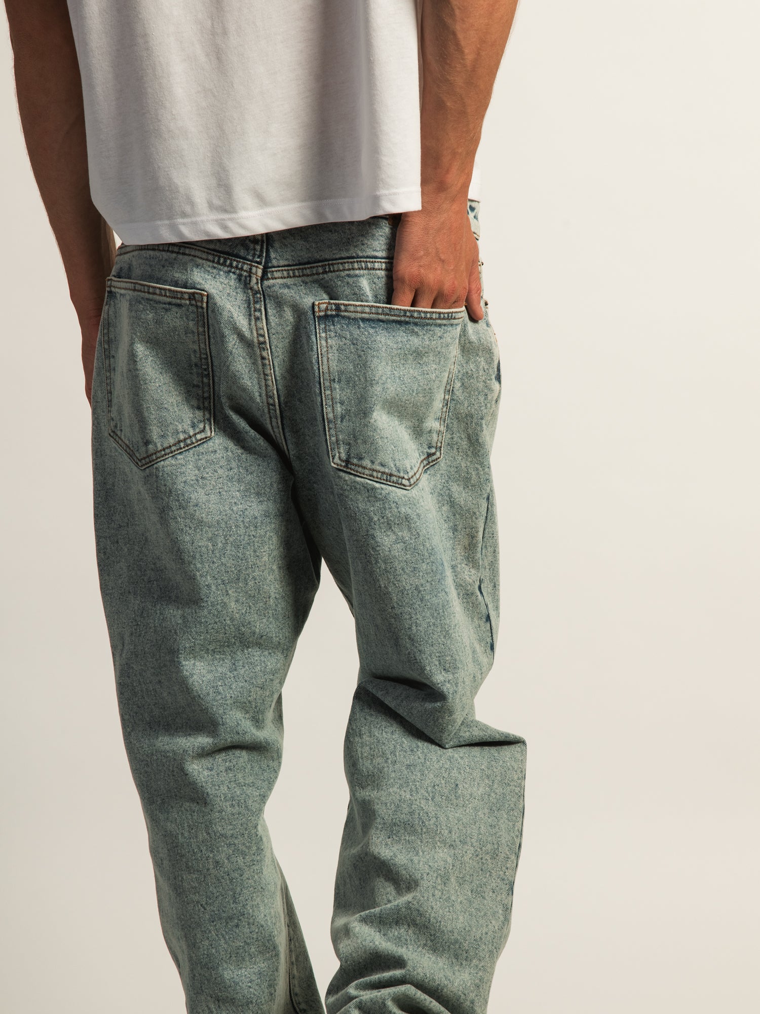 TAINTED LOOSE FIT DENIM - LIGHT WASH DENIM - Image 7