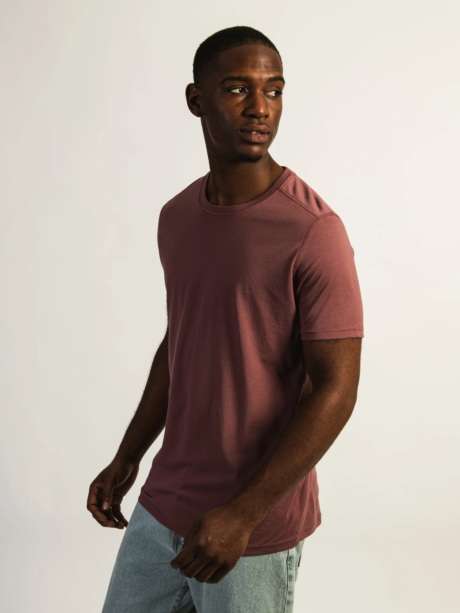 VICTOR CREWNECK - BURGUNDY - Image 3