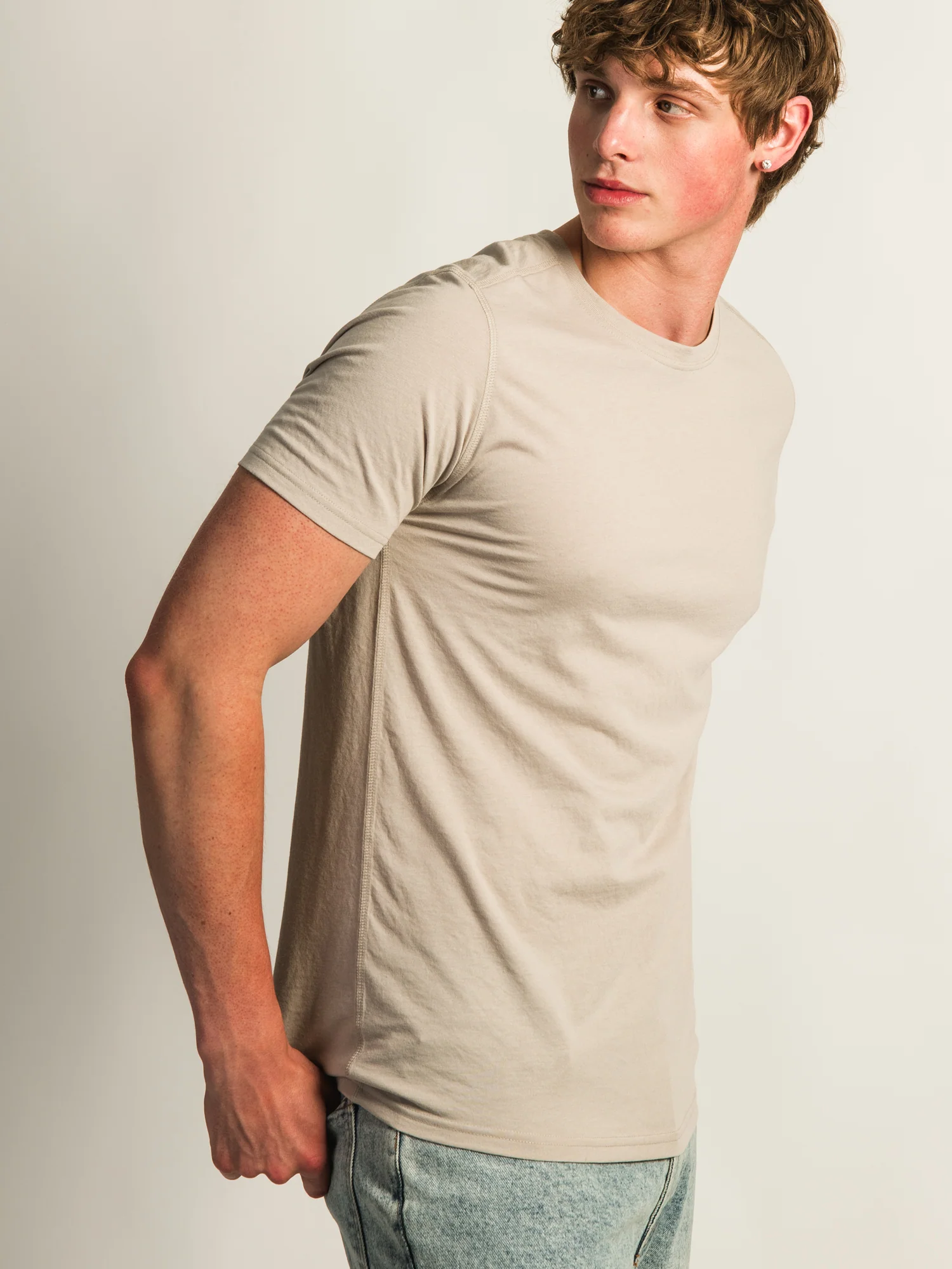 VICTOR CREWNECK TEE - PEBBLE - Image 2